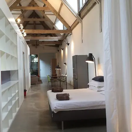 Giant Canal Loft Daire *